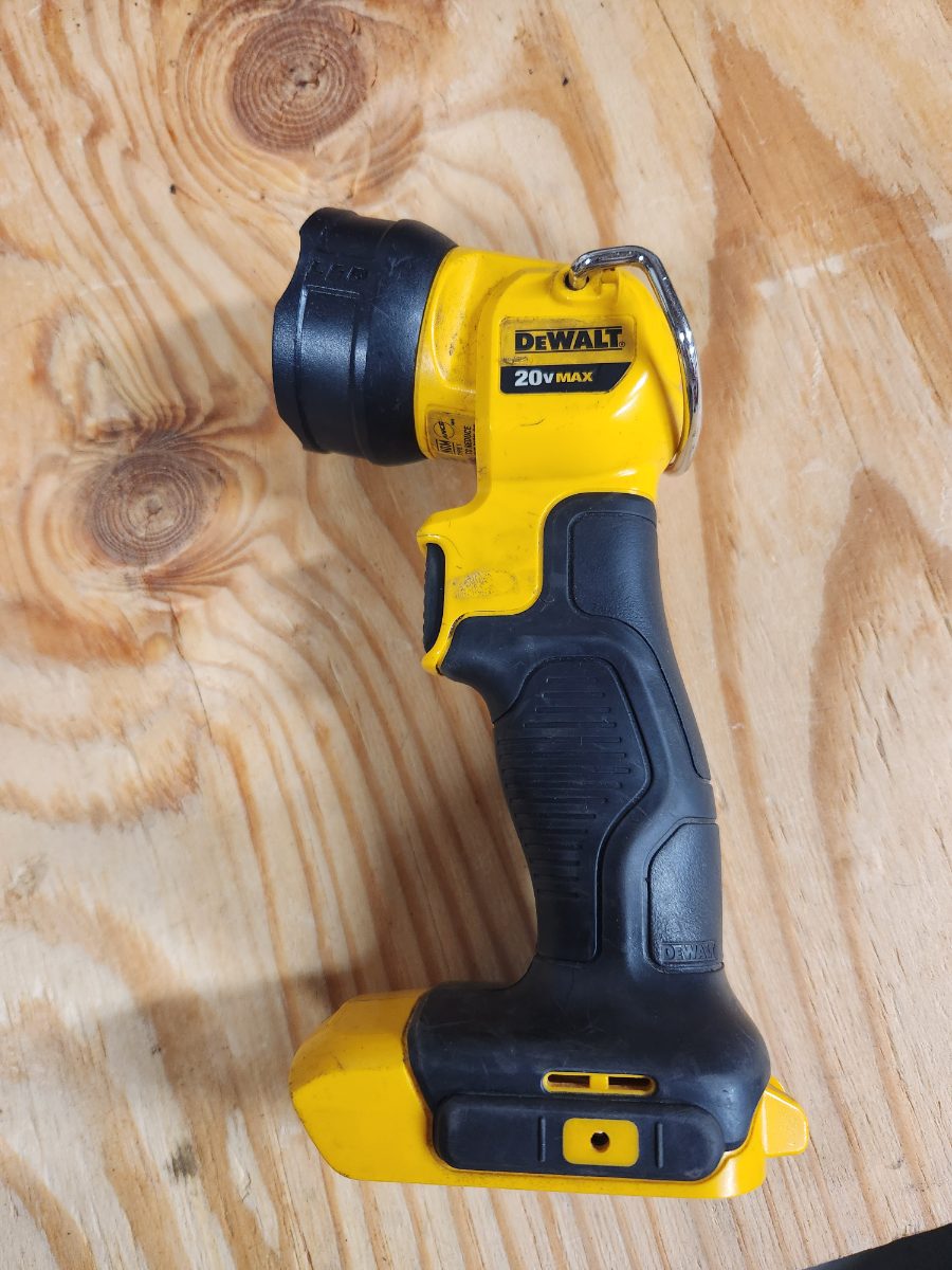 dewalt flash light